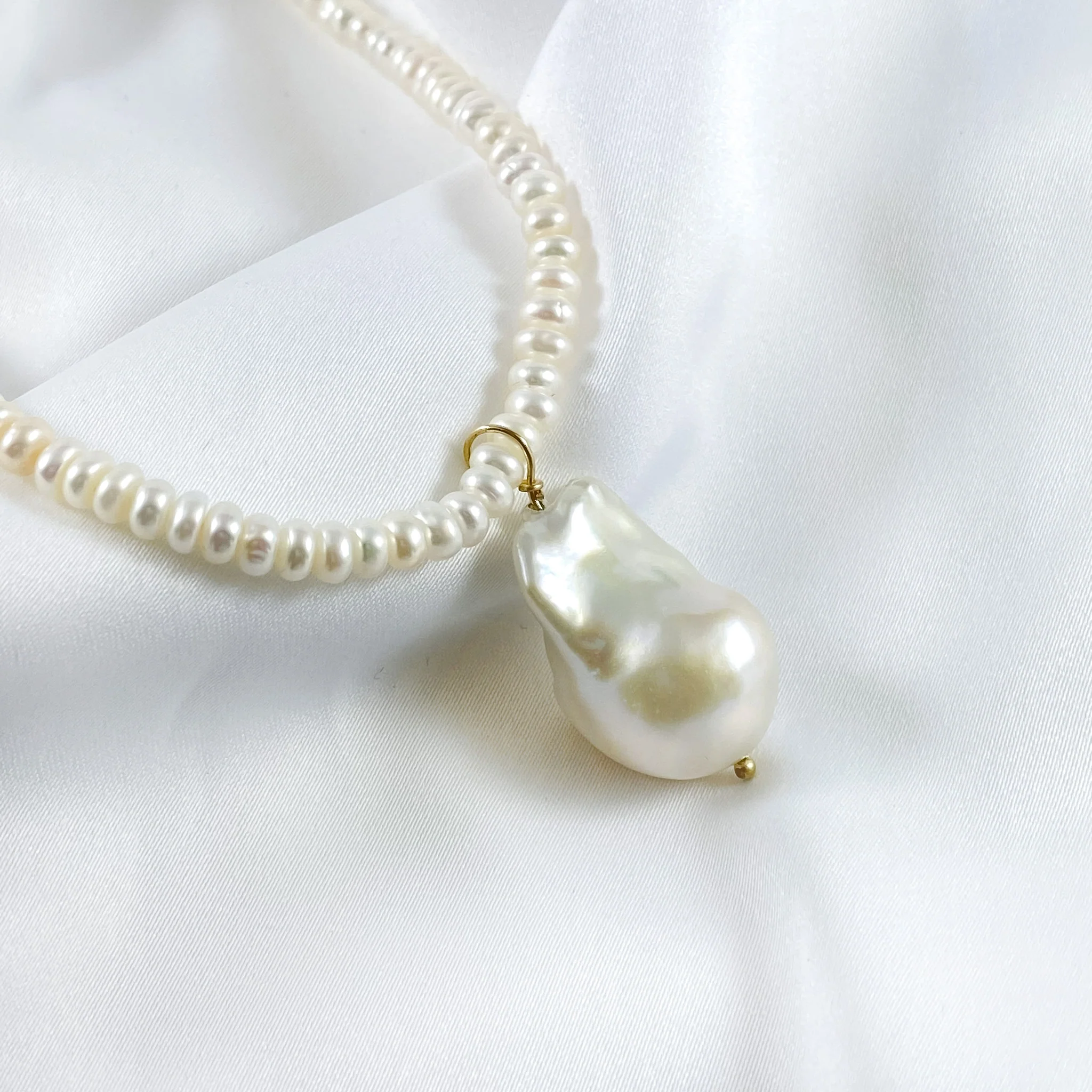 Baroque Pearl Pendant Large - Image 5