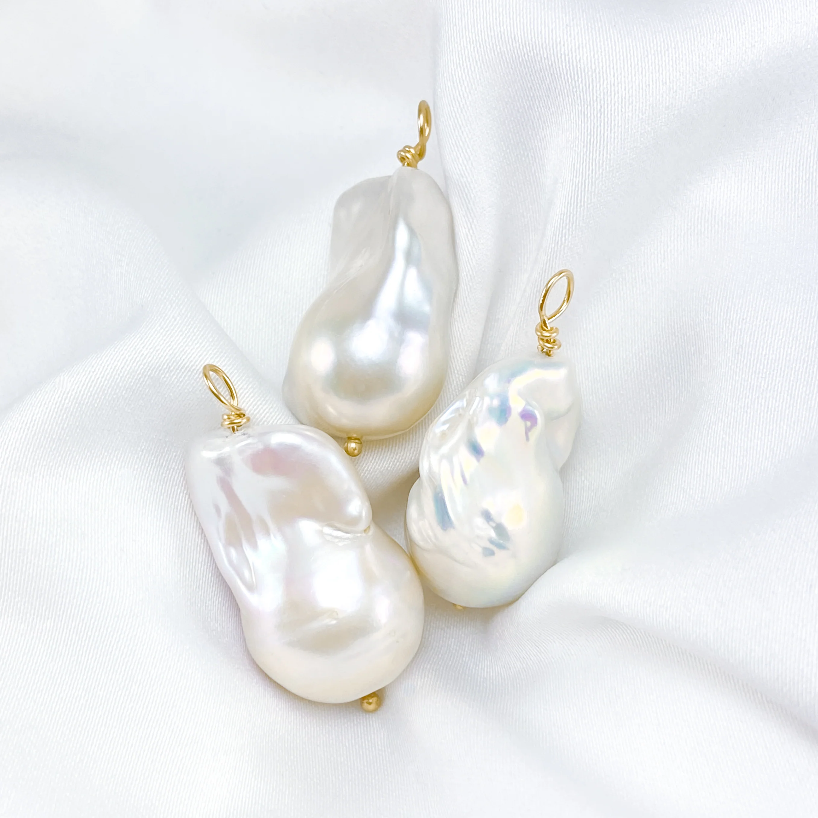 Baroque Pearl Pendant Large - Image 6