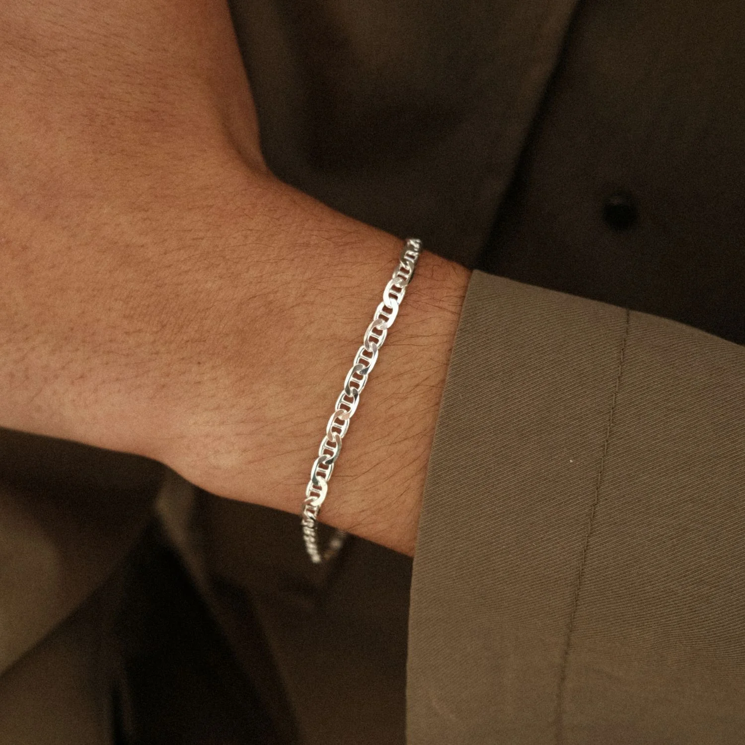 Bold Anchor Chain Bracelet Silver - Image 2