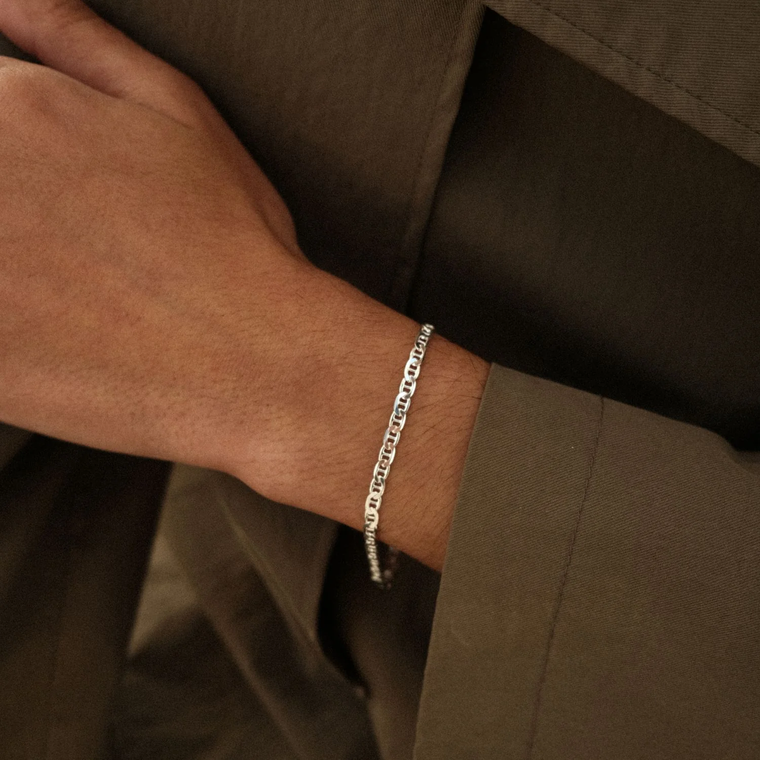 Bold Anchor Chain Bracelet Silver - Image 3