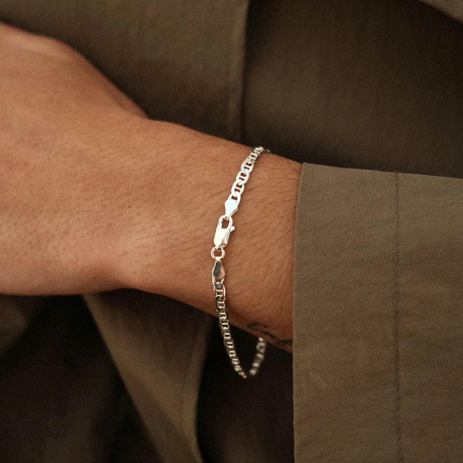 Bold Anchor Chain Bracelet Silver - Image 4