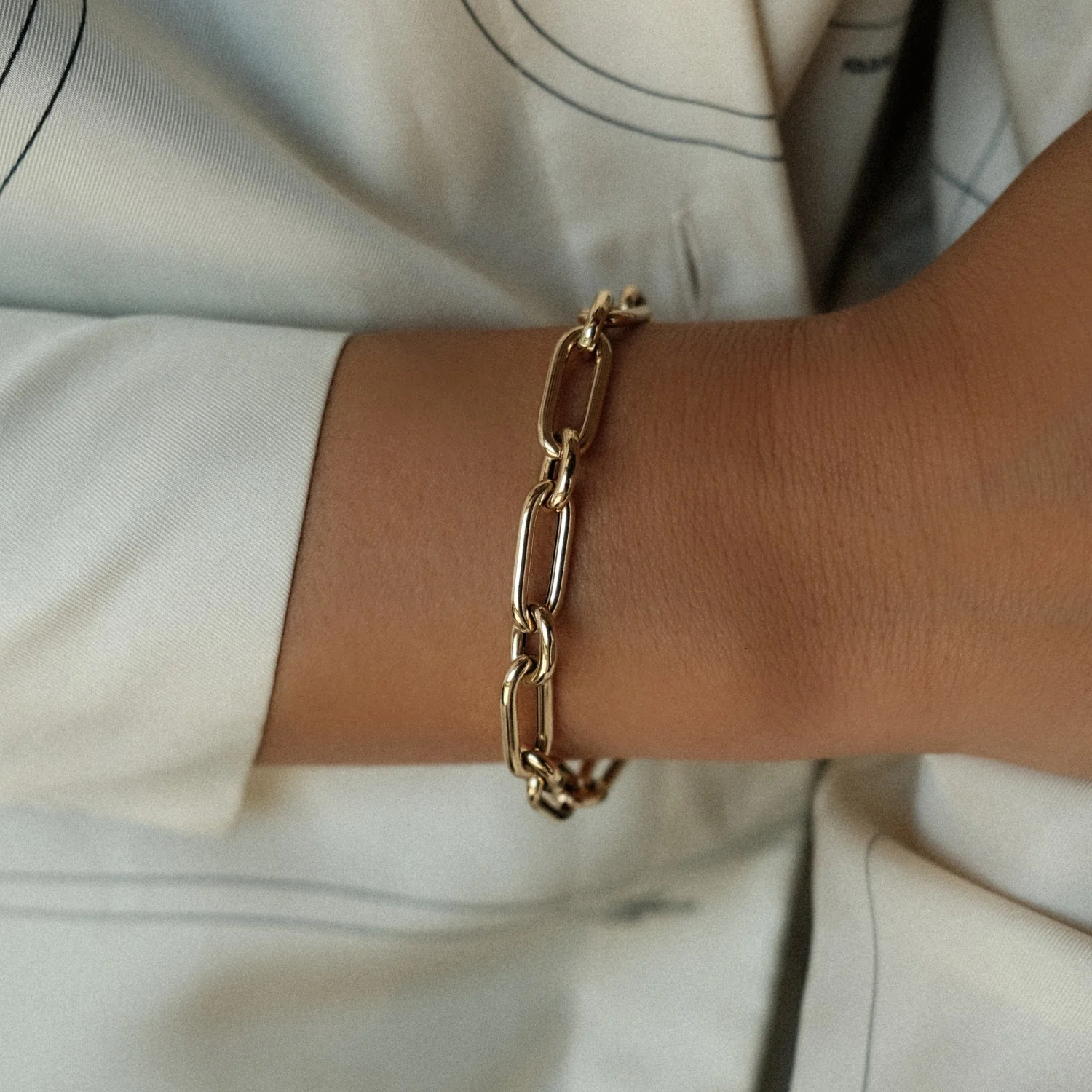 Unique Bold Chain Bracelet - Image 4