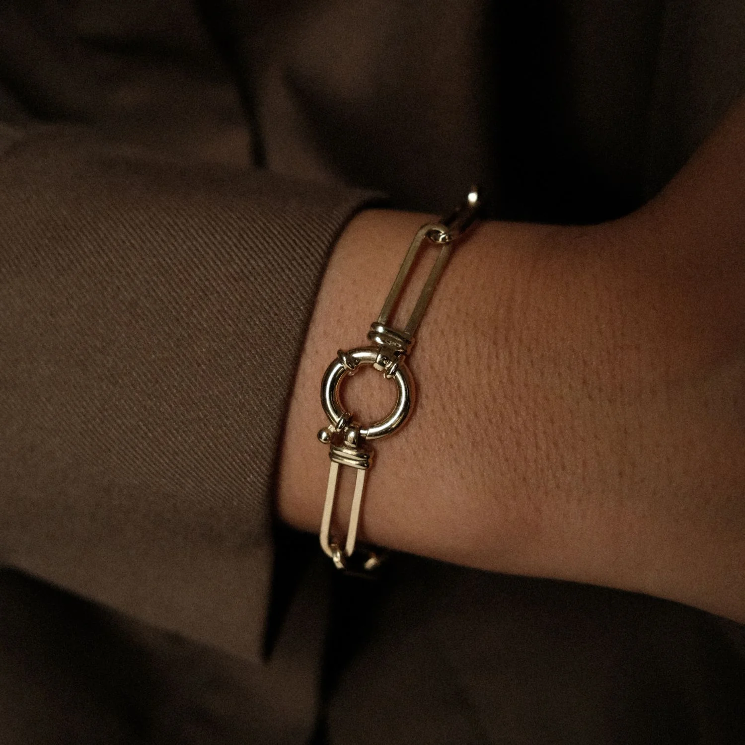 Bold Link Bracelet with Springlock - Image 4