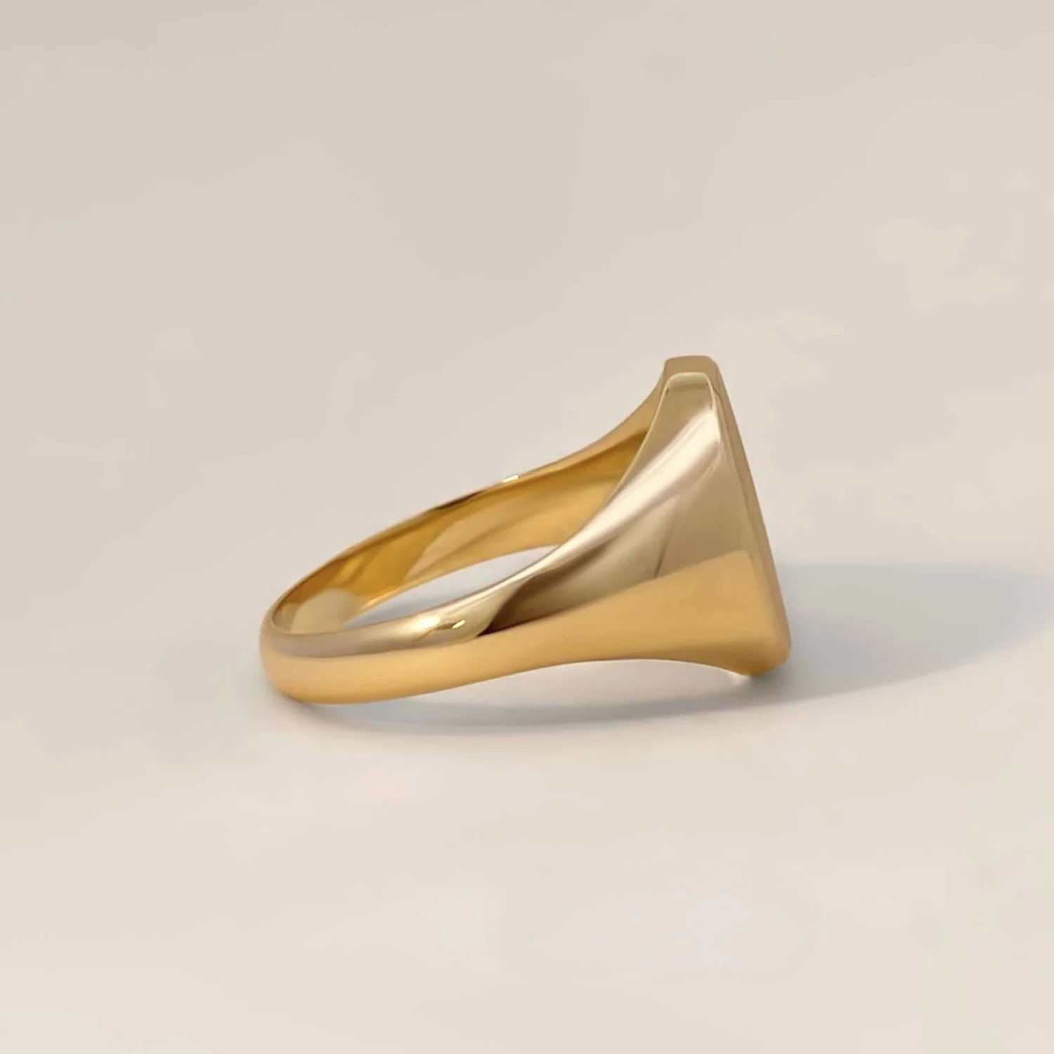 Bold Oval Signet Ring - Image 4