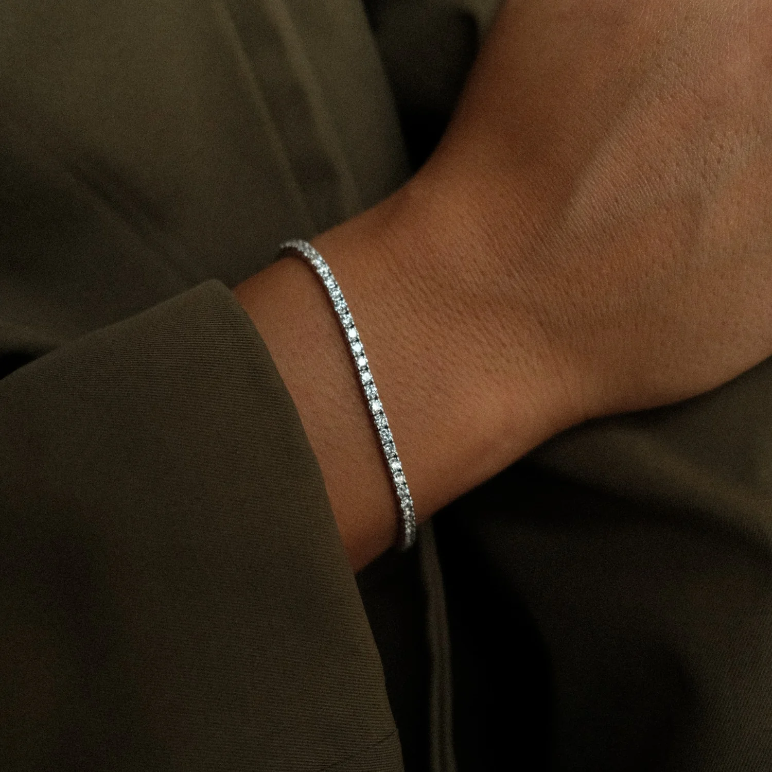 Bold Tennis Bracelet White Gold - Image 2