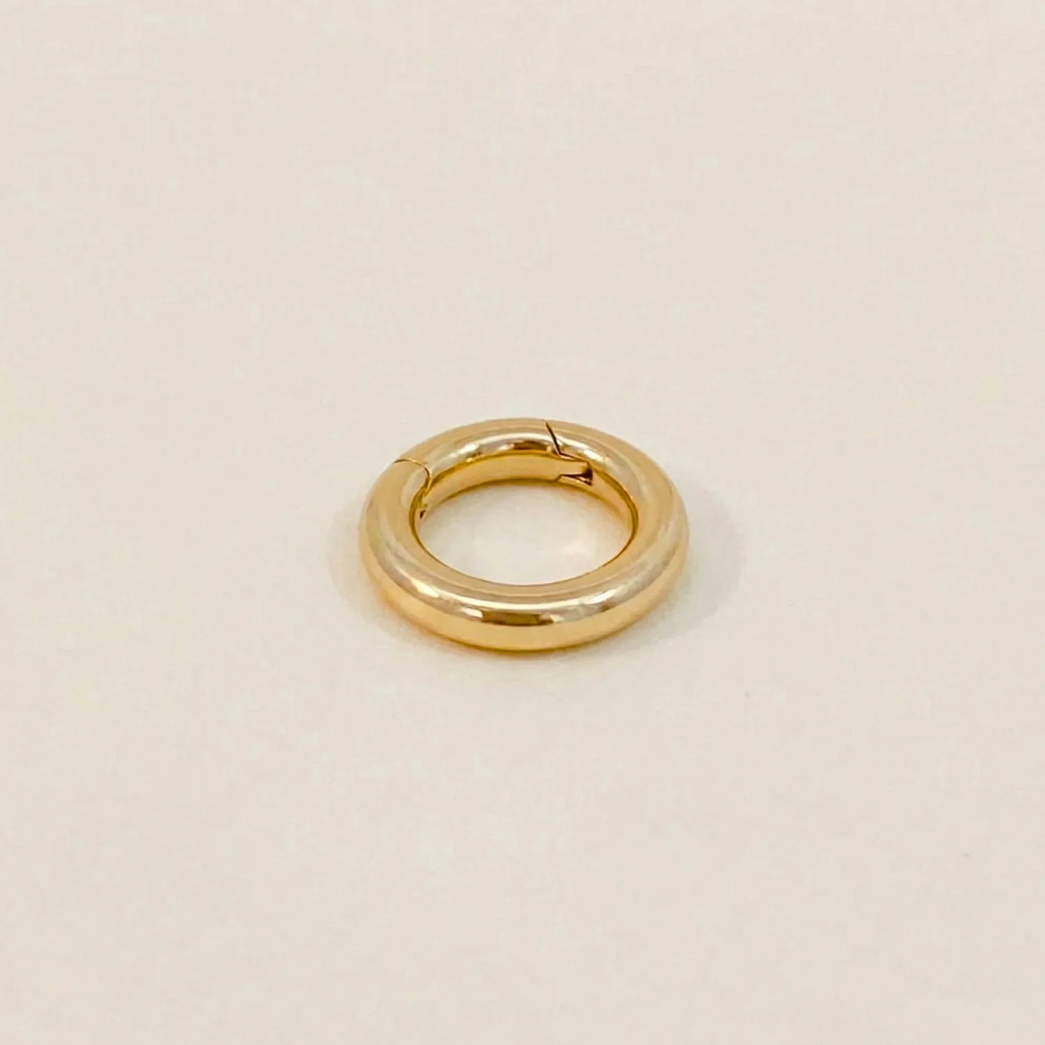 Round Connector