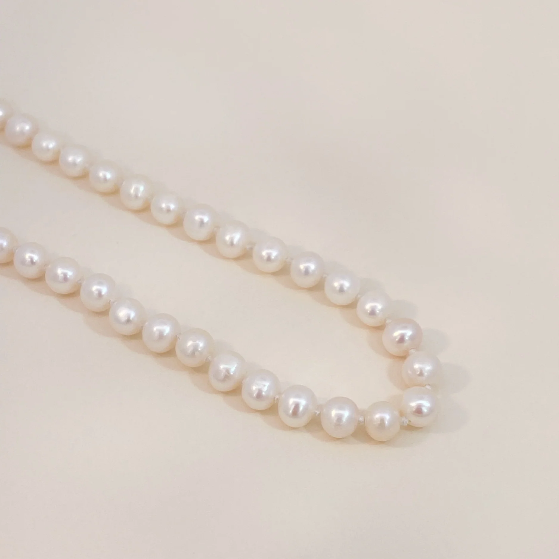 Classic Pearl Necklace