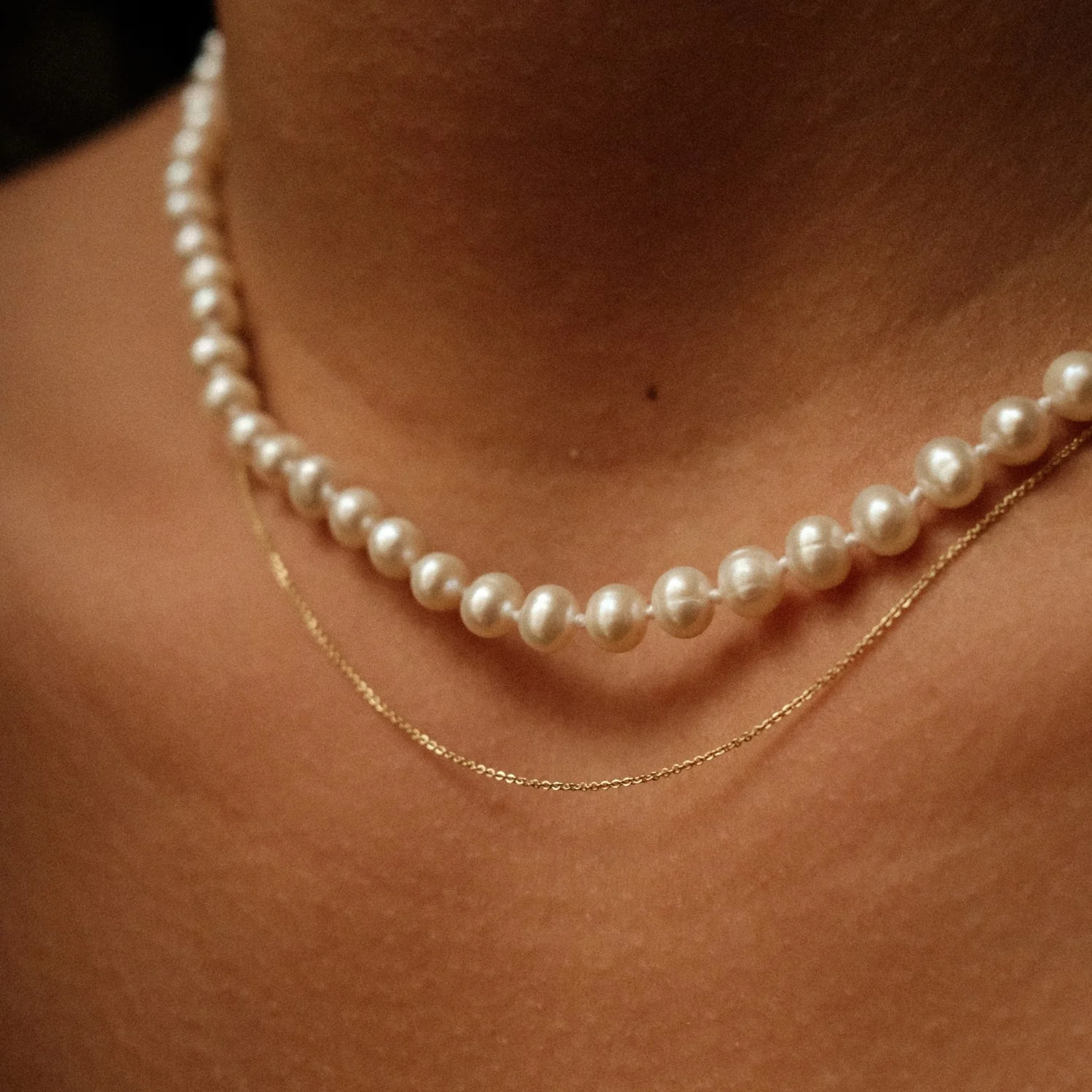 Classic Pearl Necklace - Image 2