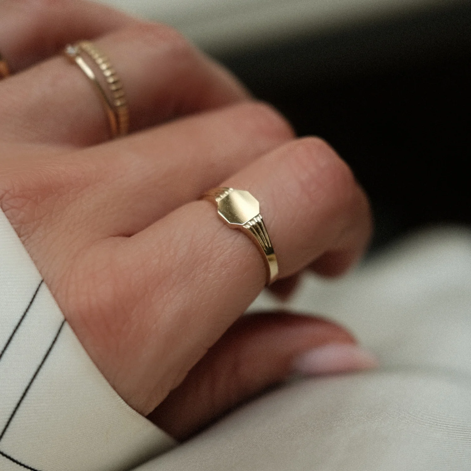 Detailed Signet Ring - Image 4