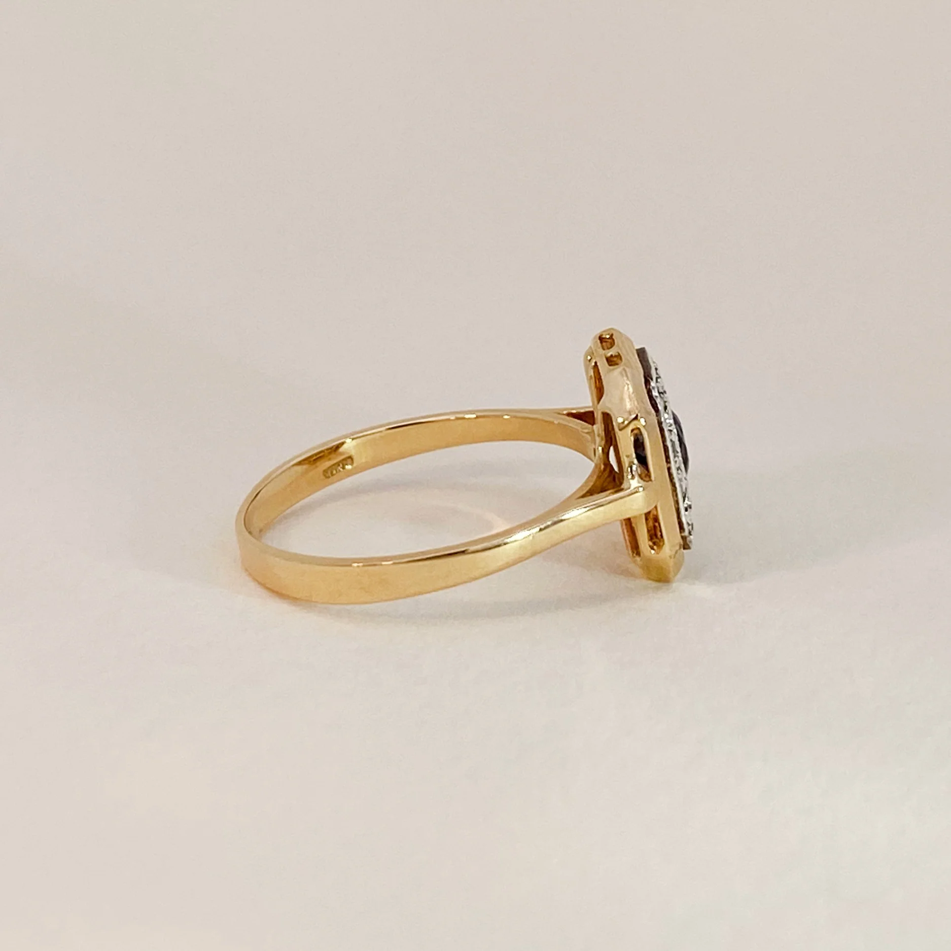 Elegant Boxy Lady Di Ring - Image 5