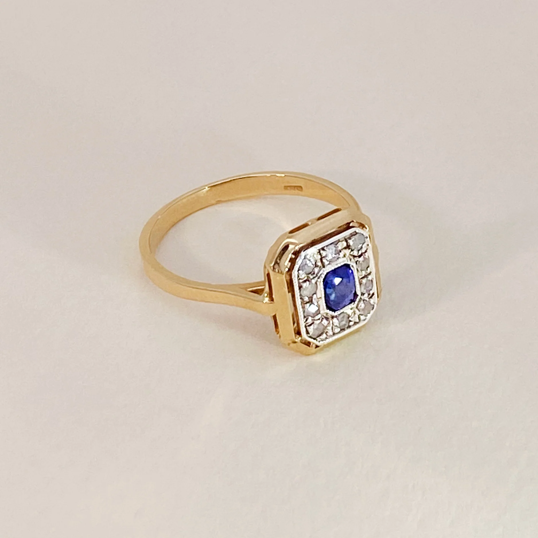Elegant Boxy Lady Di Ring - Image 6
