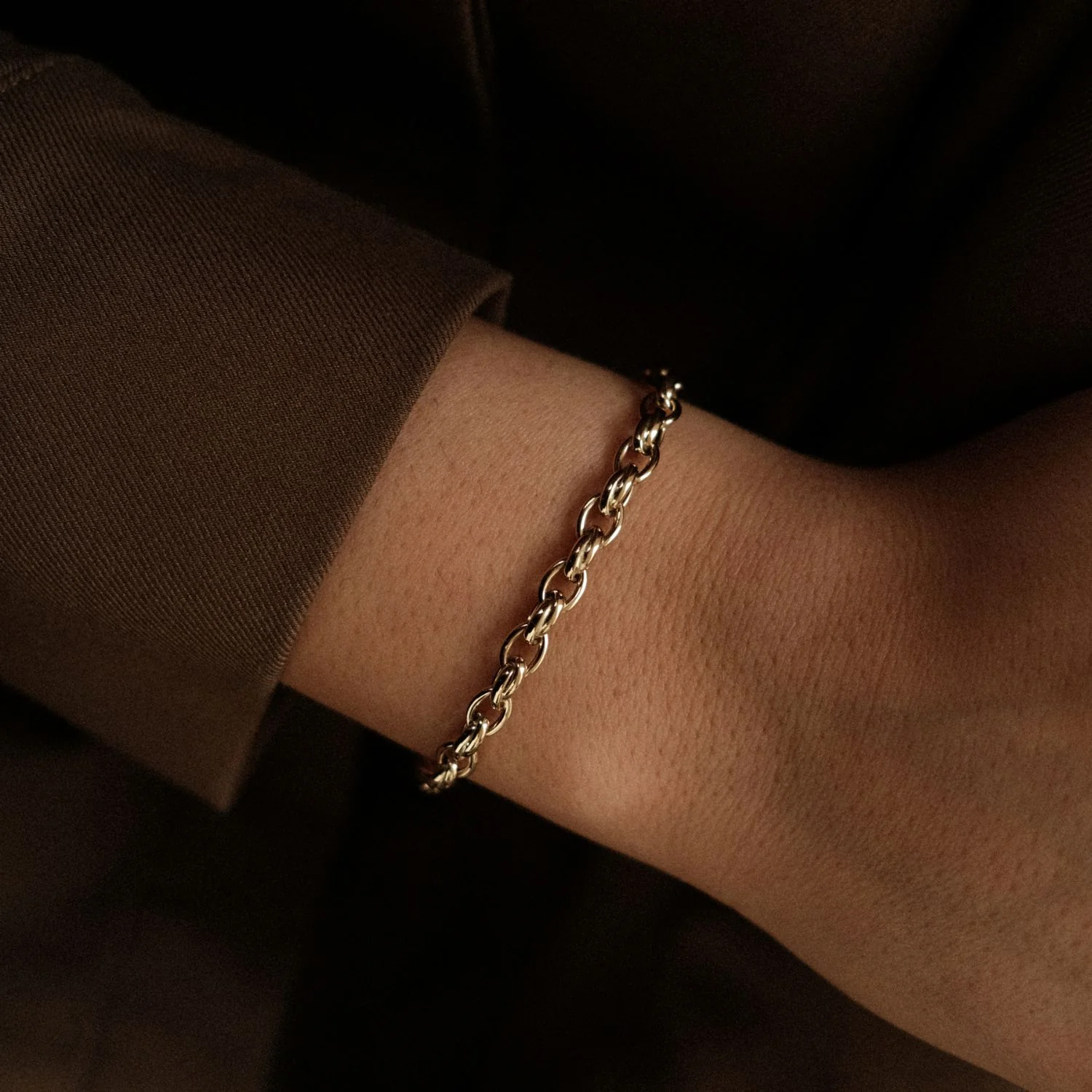 Elegant Chain Bracelet - Image 3