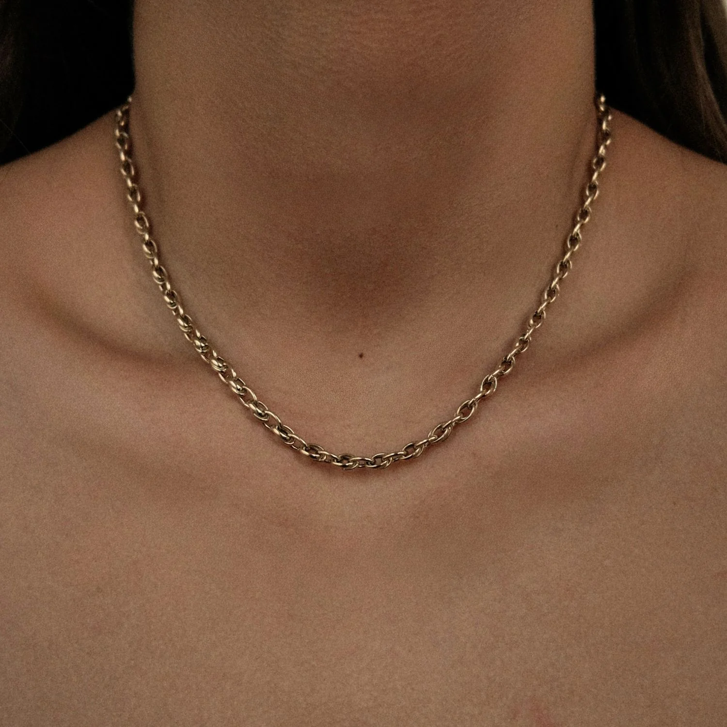 Elegant Chain Necklace - Image 4