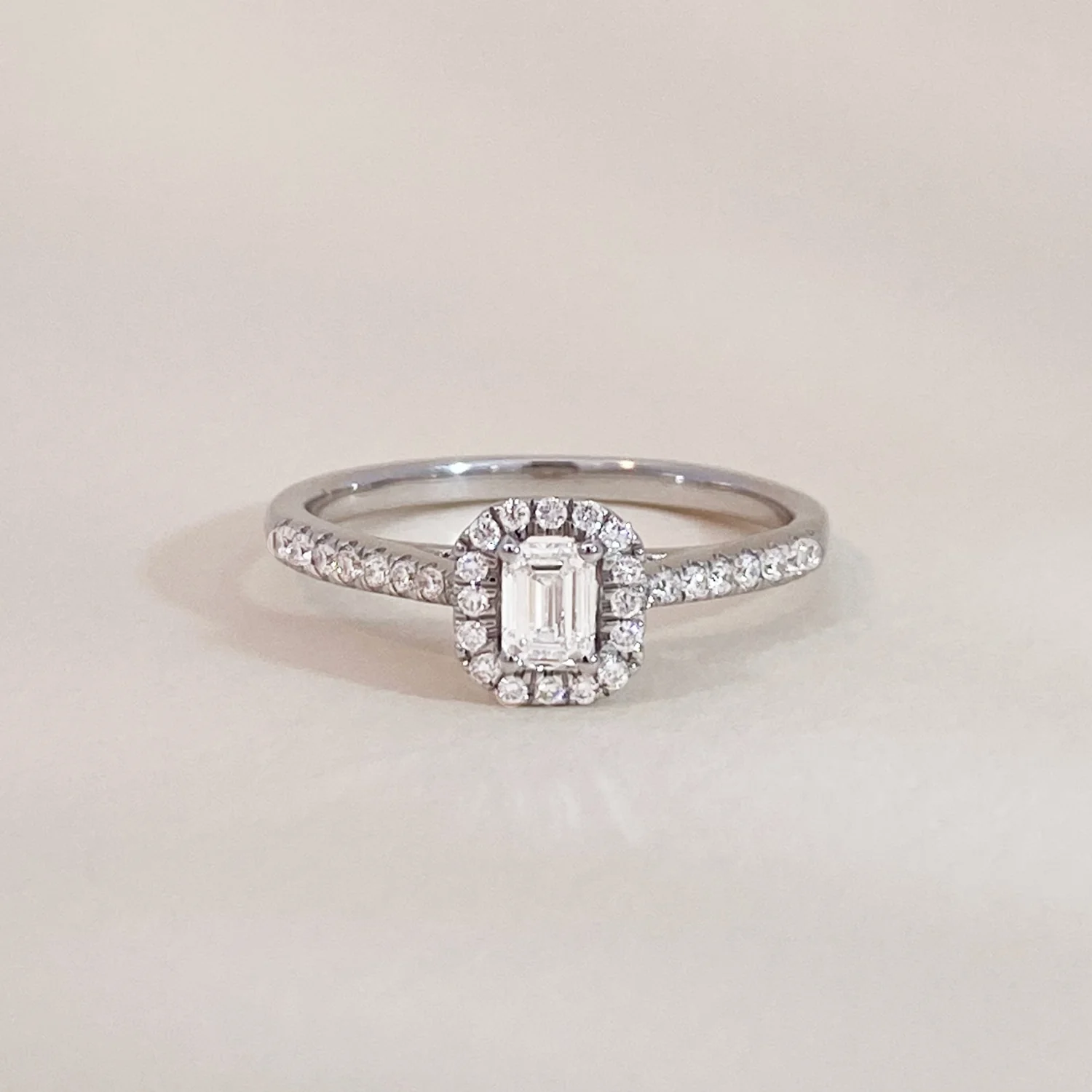 Elegant Diamond Halo Ring White Gold