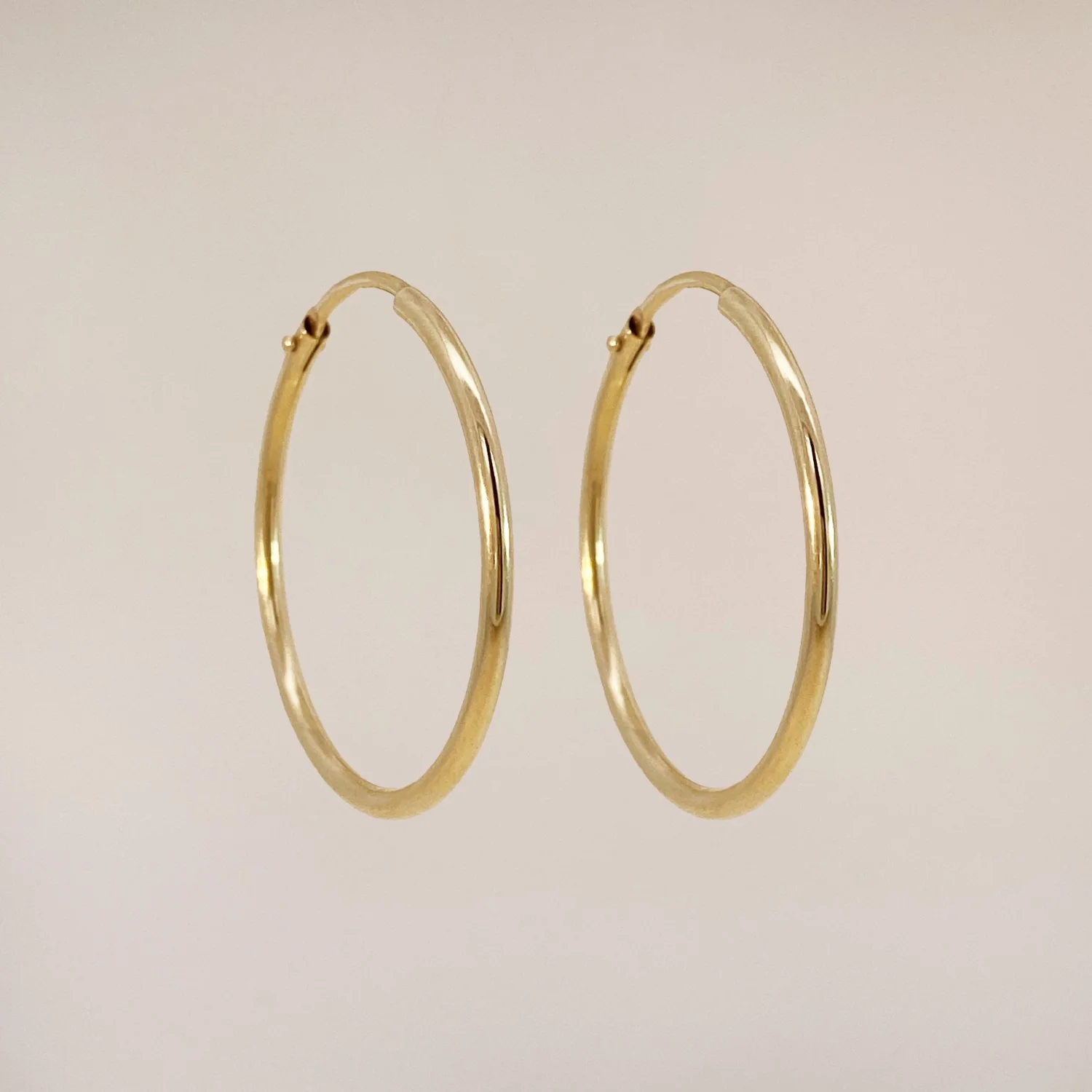 Essential Hoops Medium