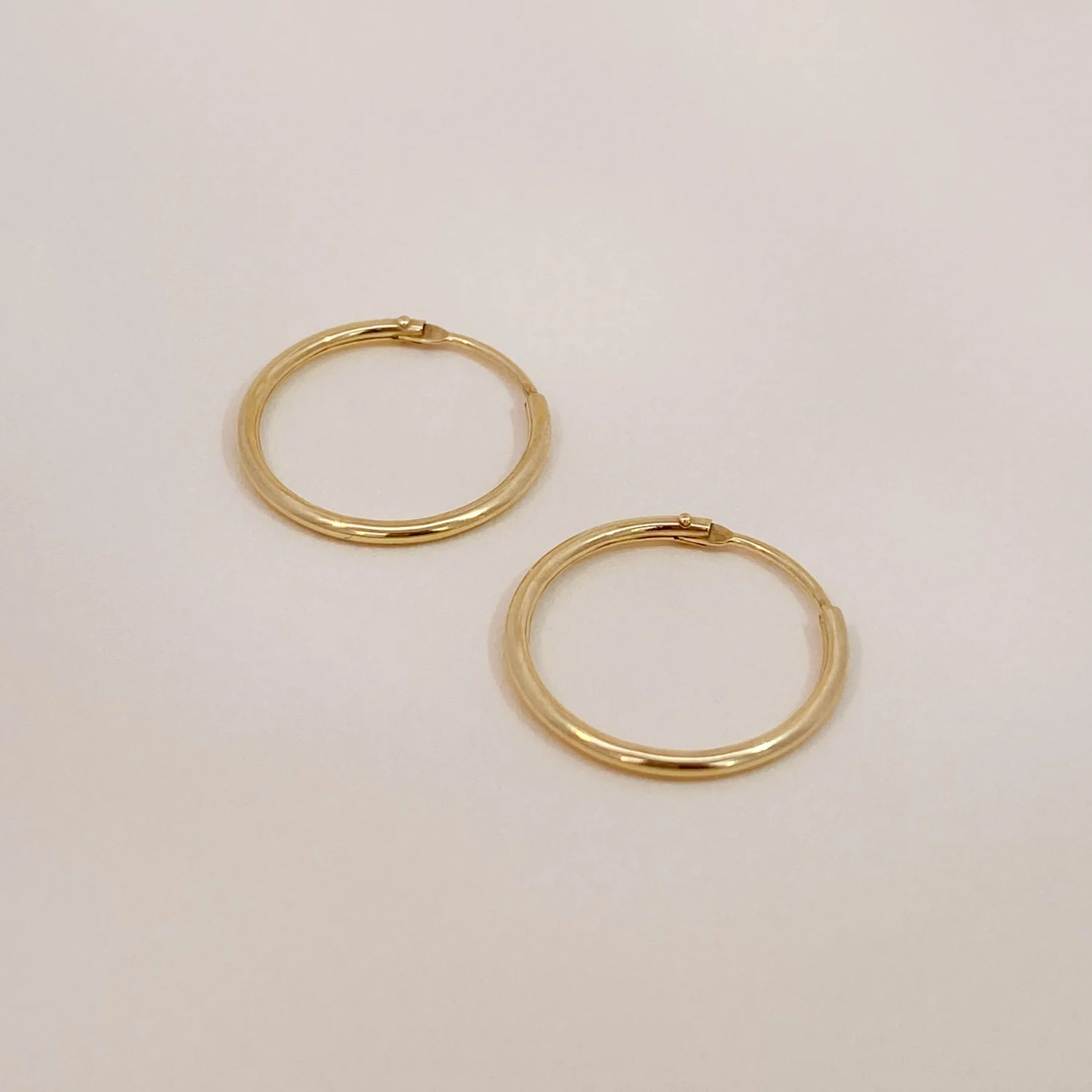 Essential Hoops Small - Image 3