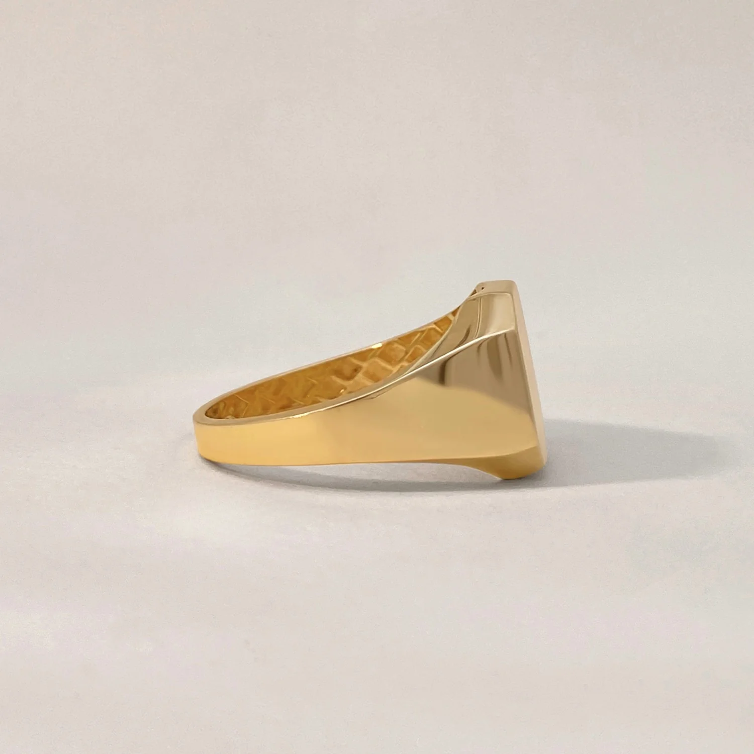 Essential Signet Ring - Image 4