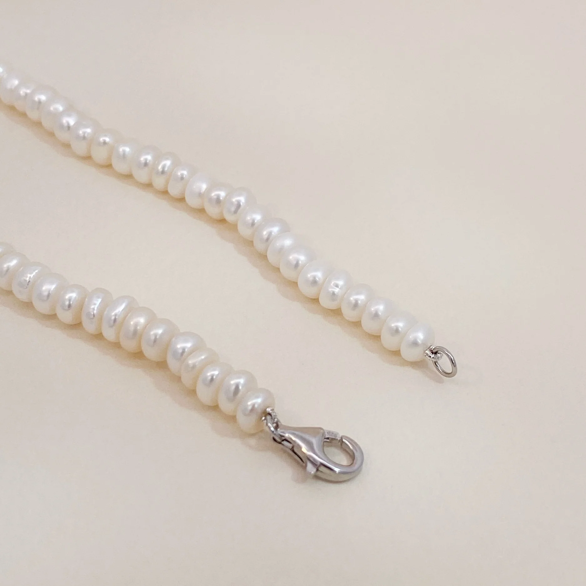 Iconic Pearl Necklace - Image 4