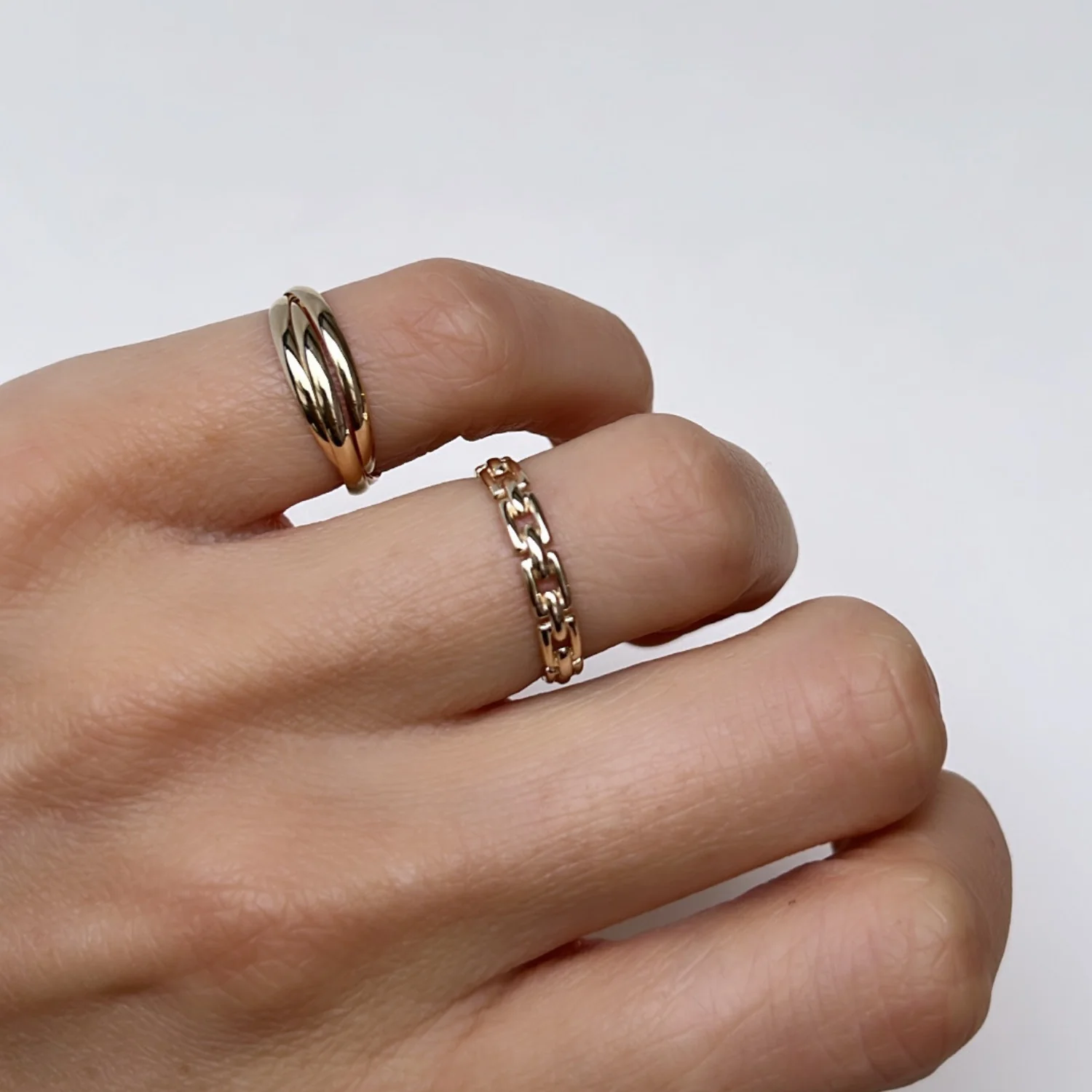 Elegant Chain Ring - Image 4