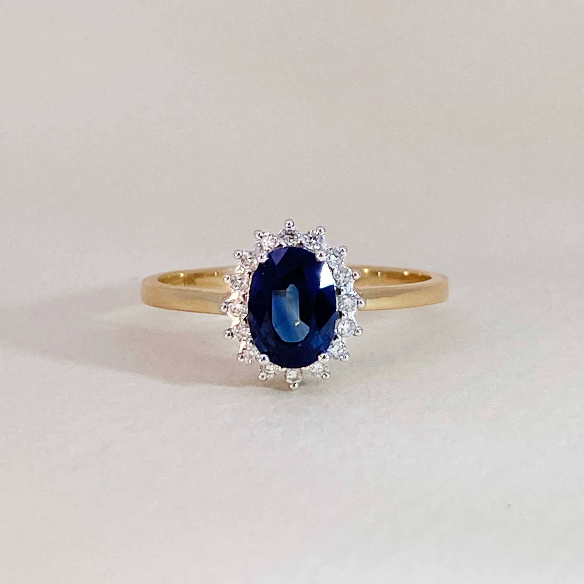 Large Lady Di Ring