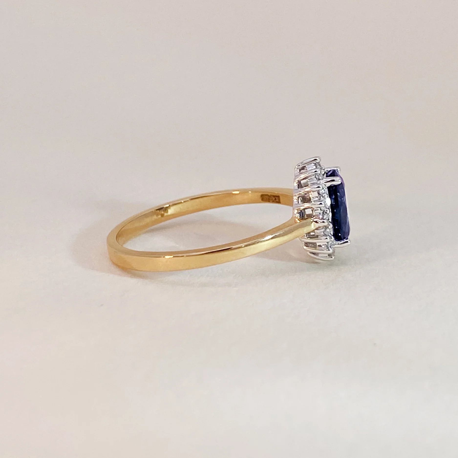 Large Lady Di Ring - Image 3