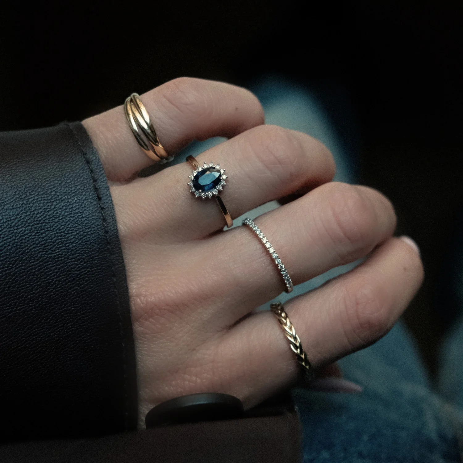 Large Lady Di Ring - Image 4