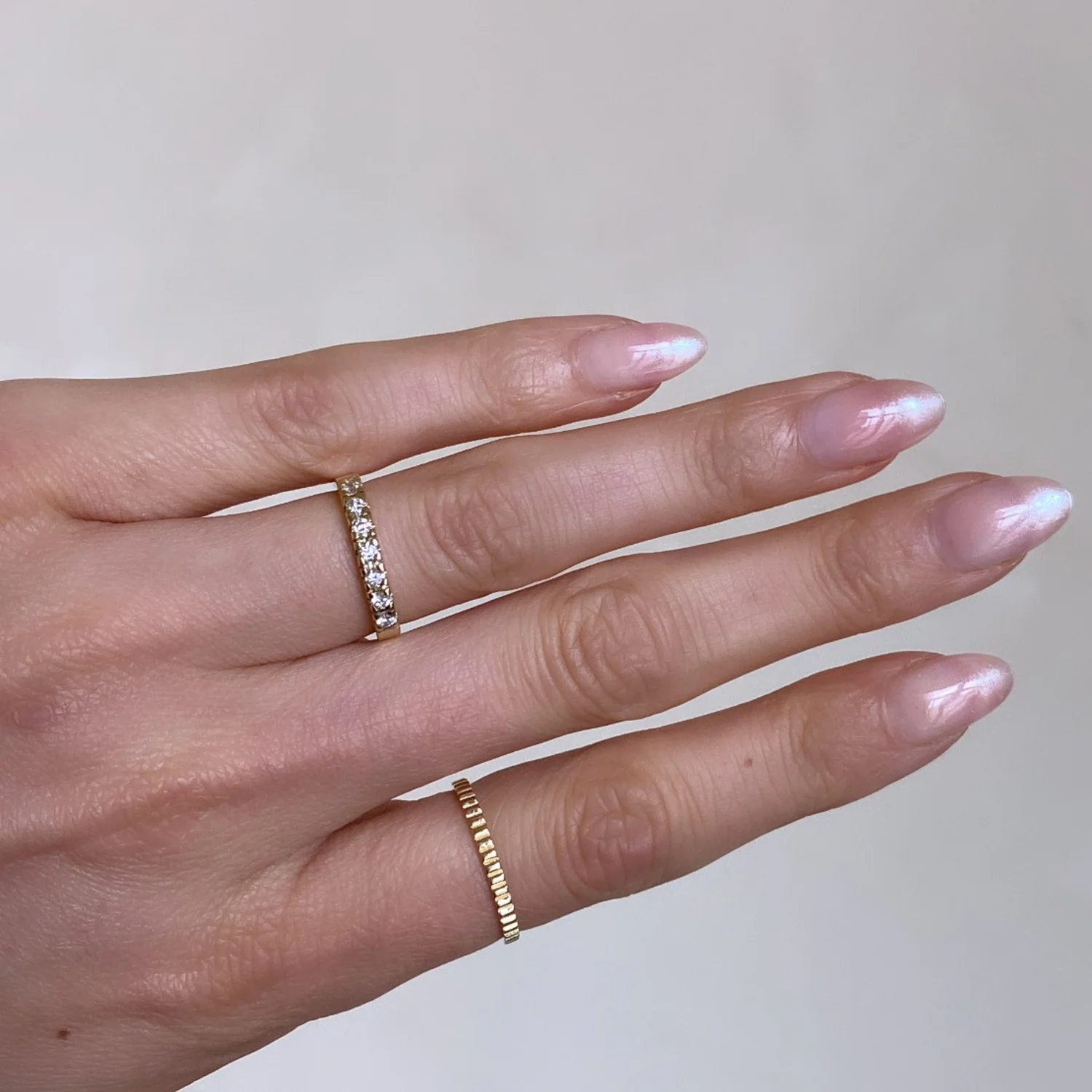 Classic Oro Diamond Row Ring - Image 2