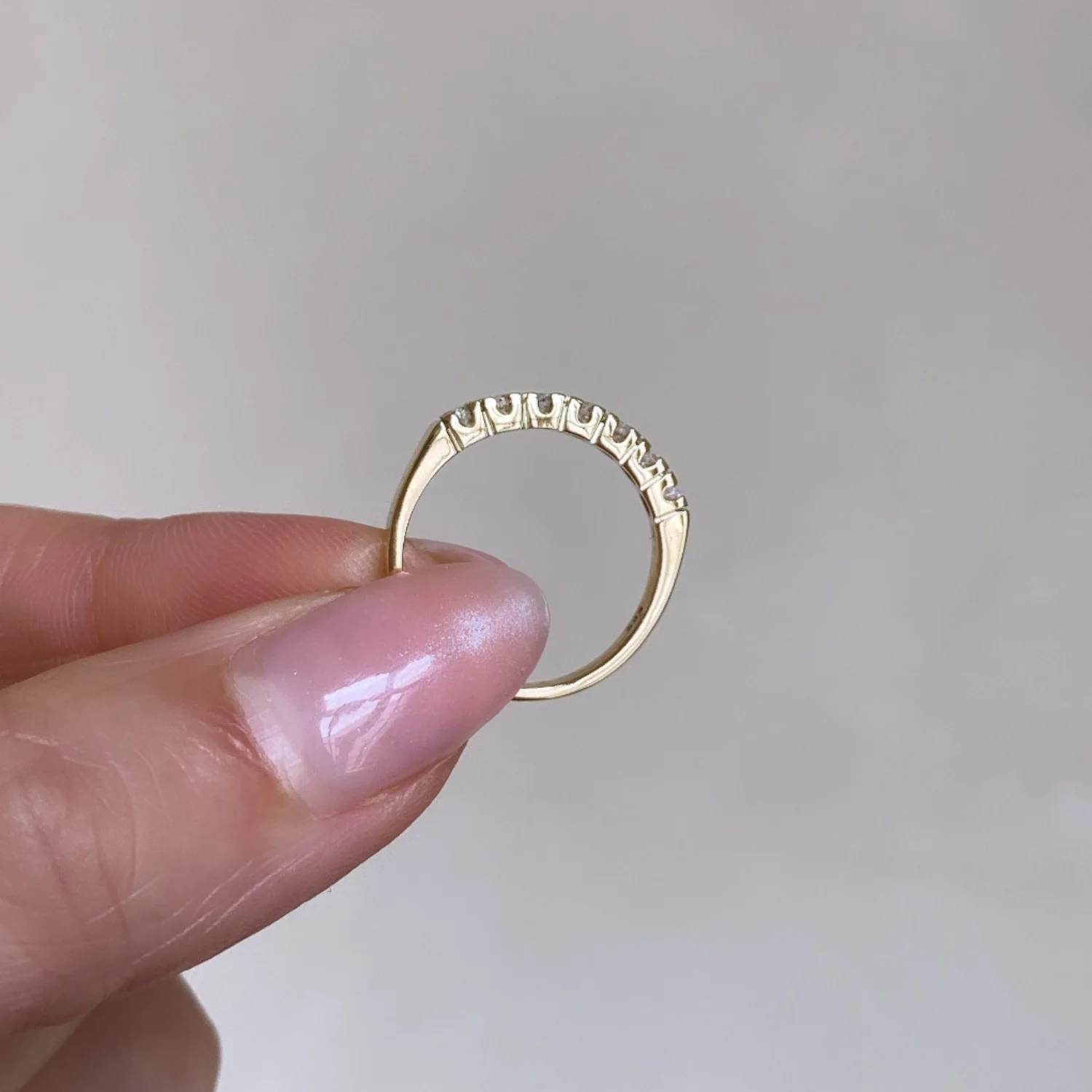 Classic Oro Diamond Row Ring - Image 7