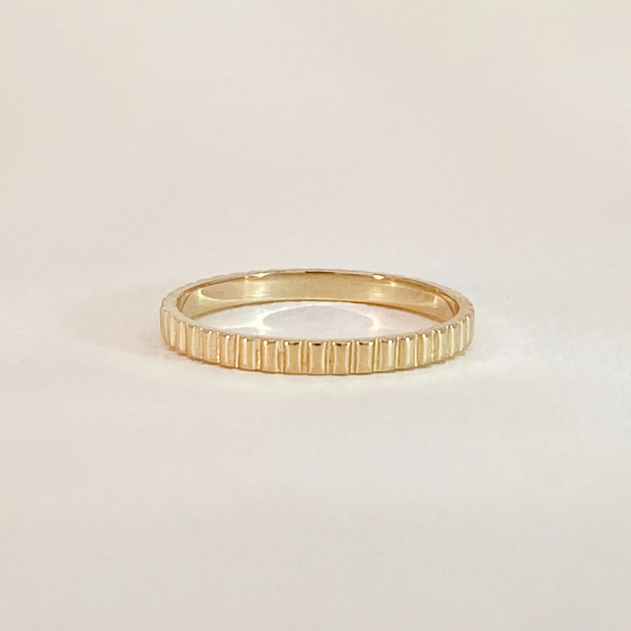 Oro Contour Ring
