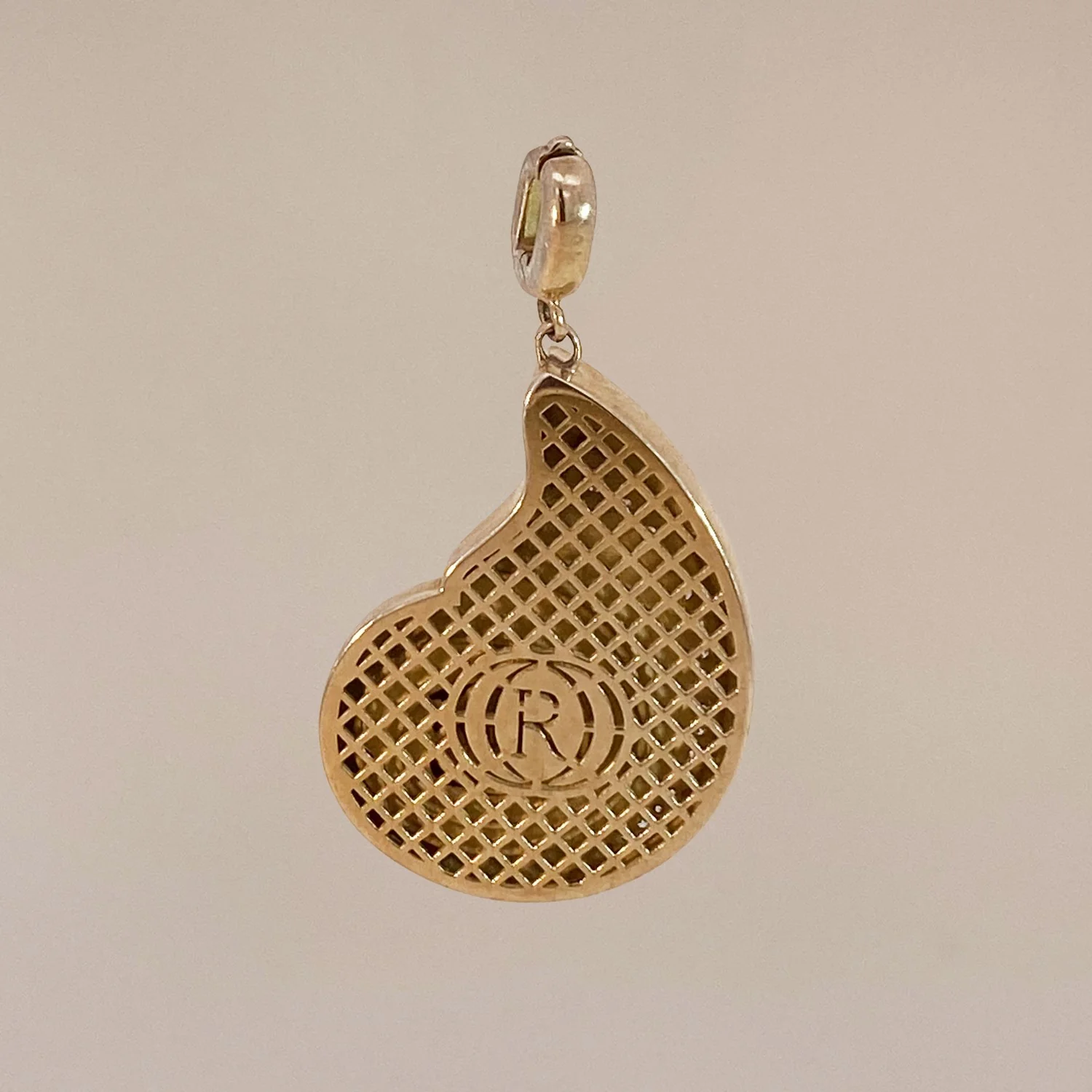 Oro Nautilus Shell Pendant - Image 4