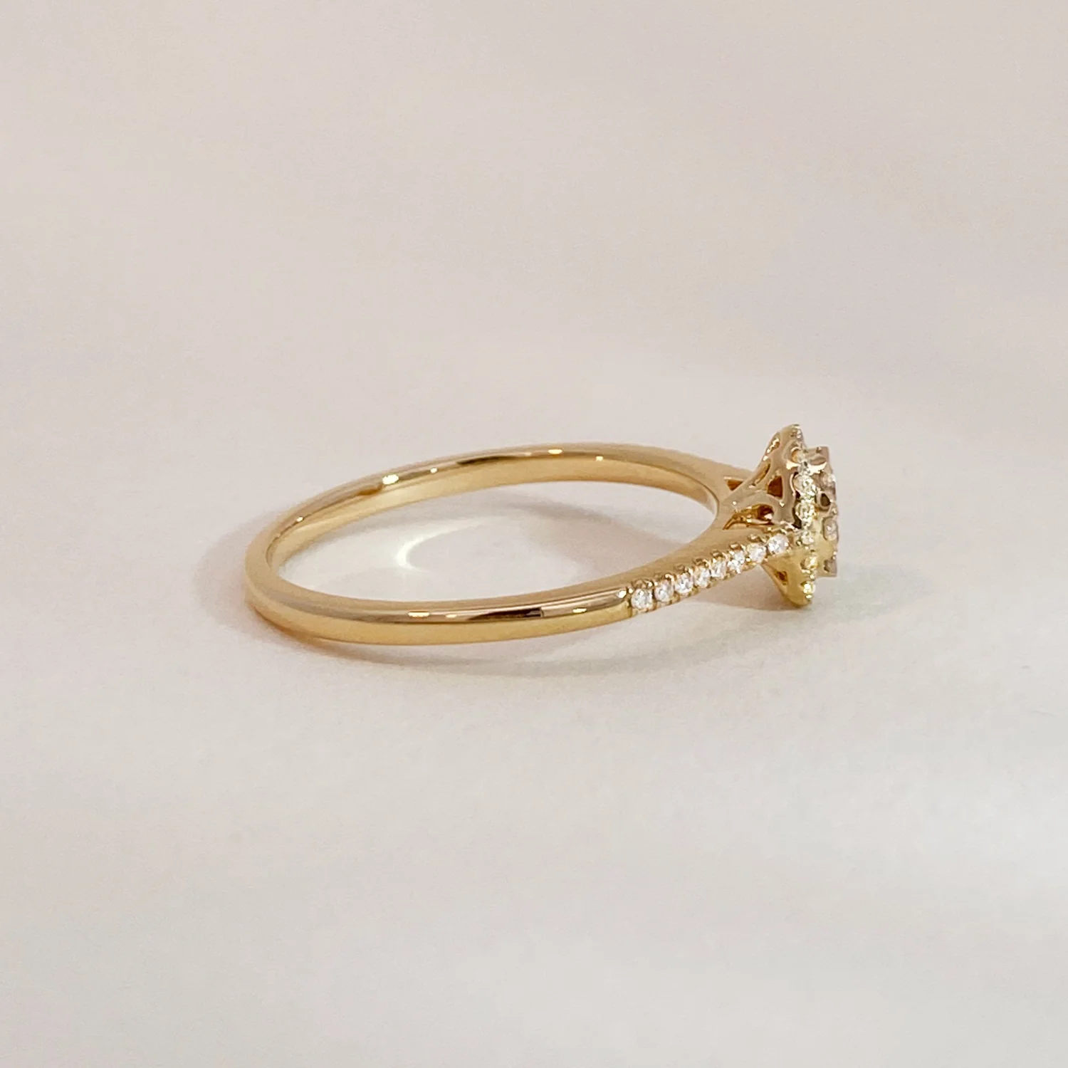 Oval Brilliant Diamond Ring - Image 3