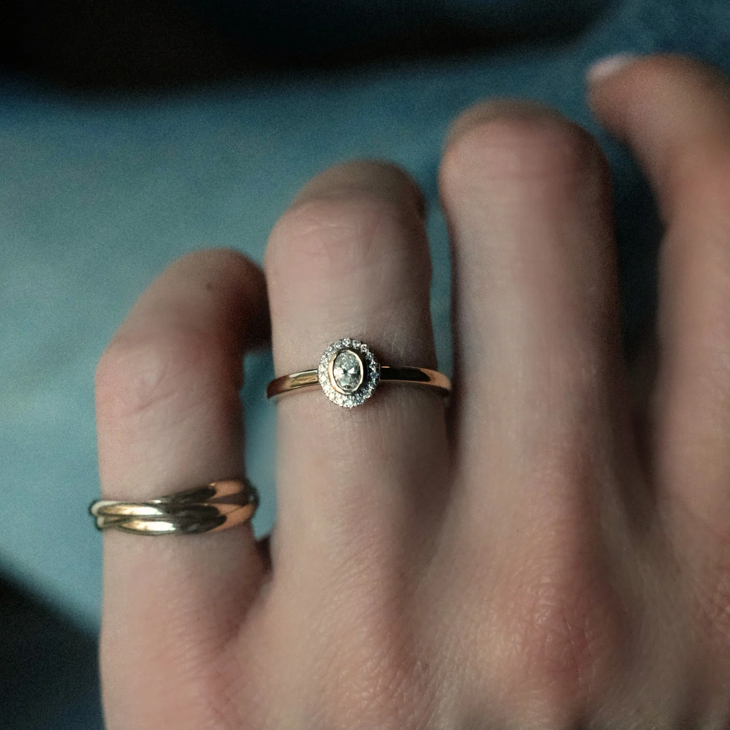Oval Diamond Halo Ring - Image 4