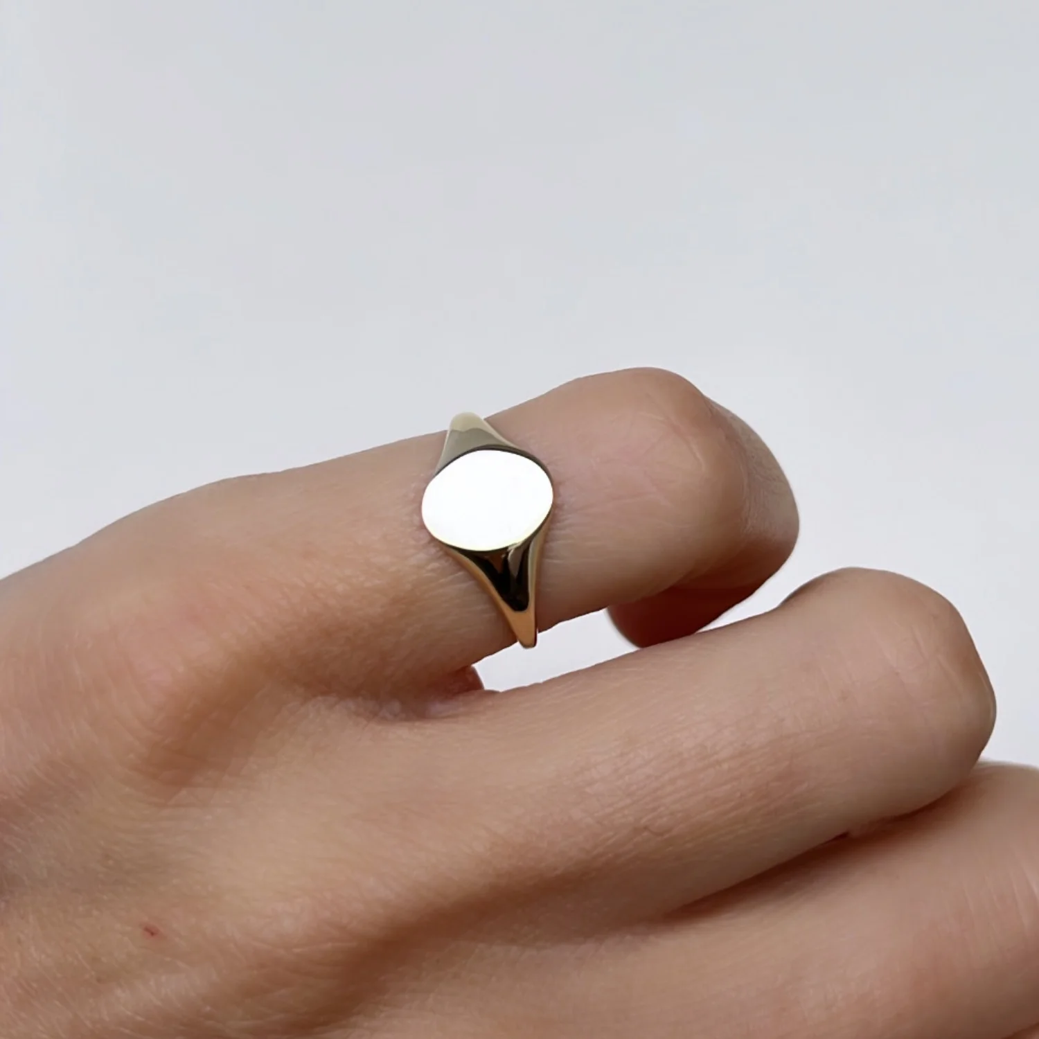 Oval Signet Ring - Image 4