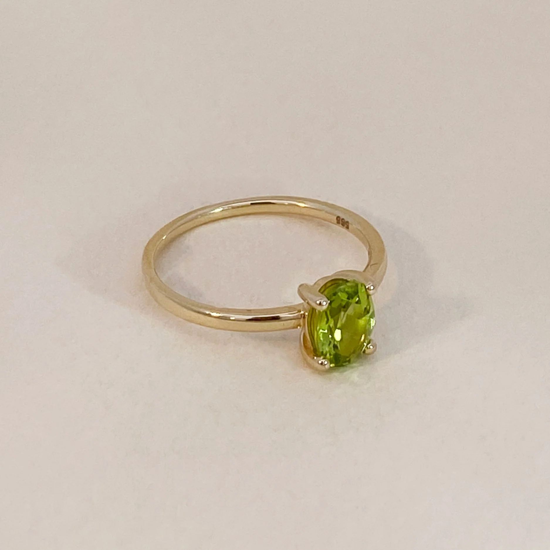 Peridot Oval Ring - Image 5