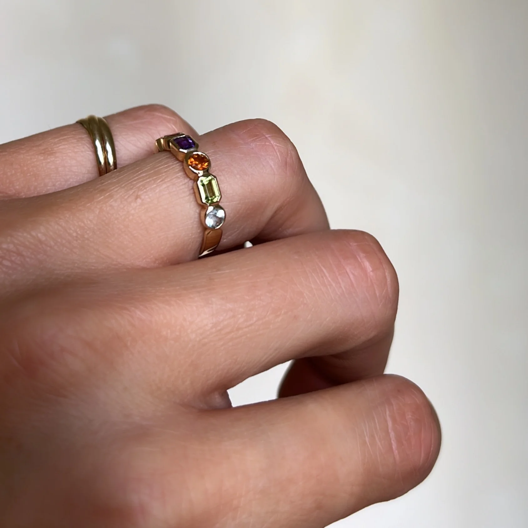 Rainbow Bezel Gemstones Ring - Image 4
