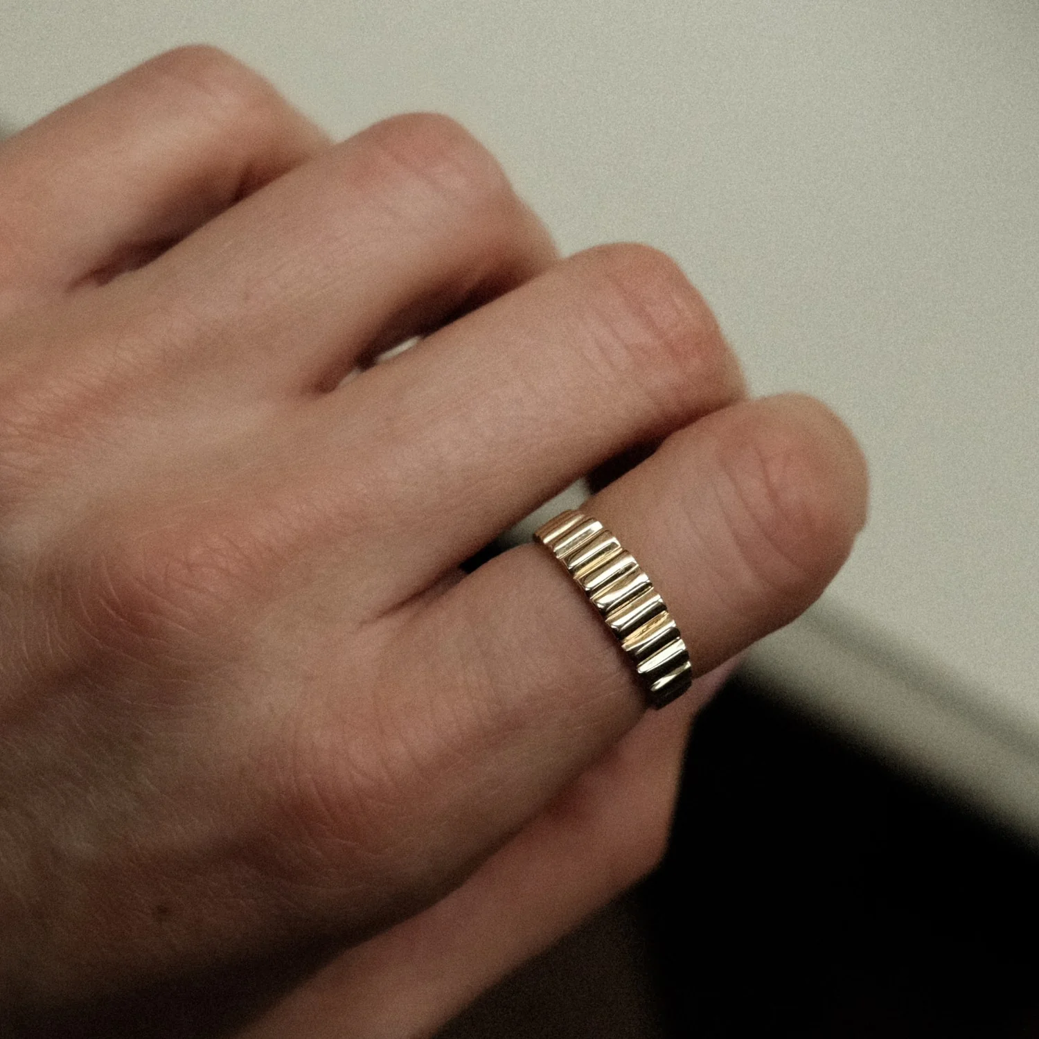 Ribbed Contour Ring - Image 4