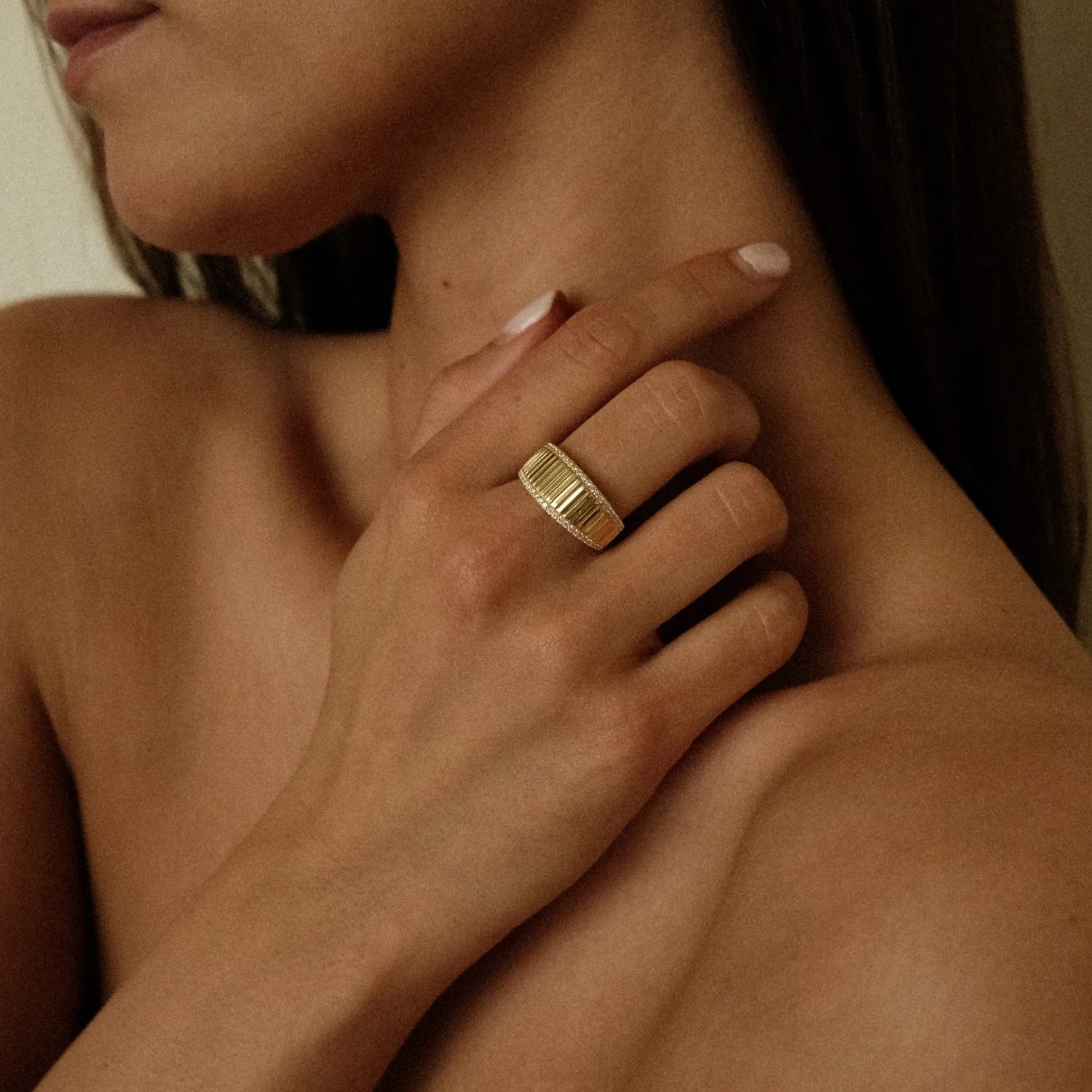 Ribbed Statement Ring - Image 2