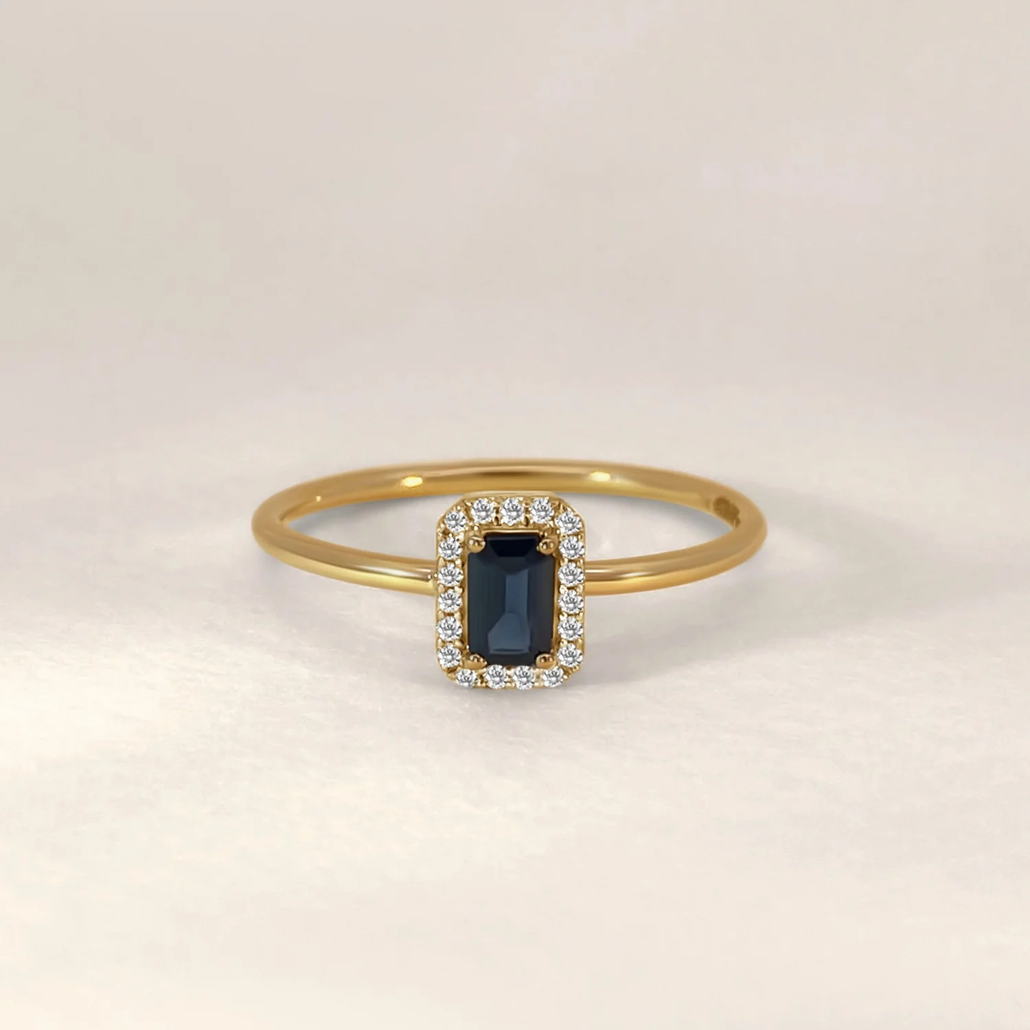 Sapphire & Diamond Halo Ring