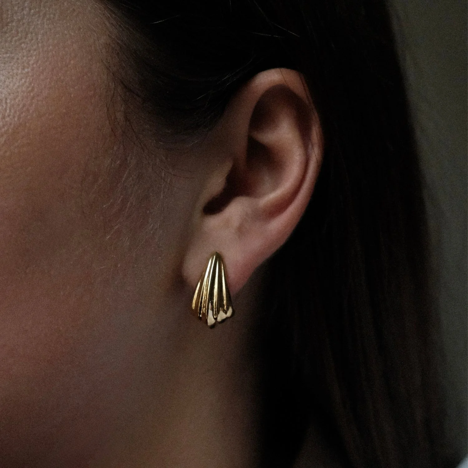 Sculpted Shell Earrings - Image 2