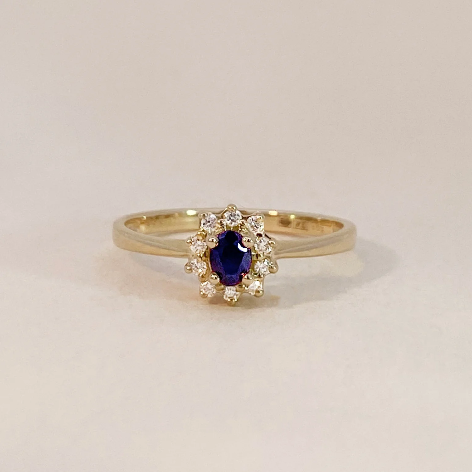 Small Lady Di Ring