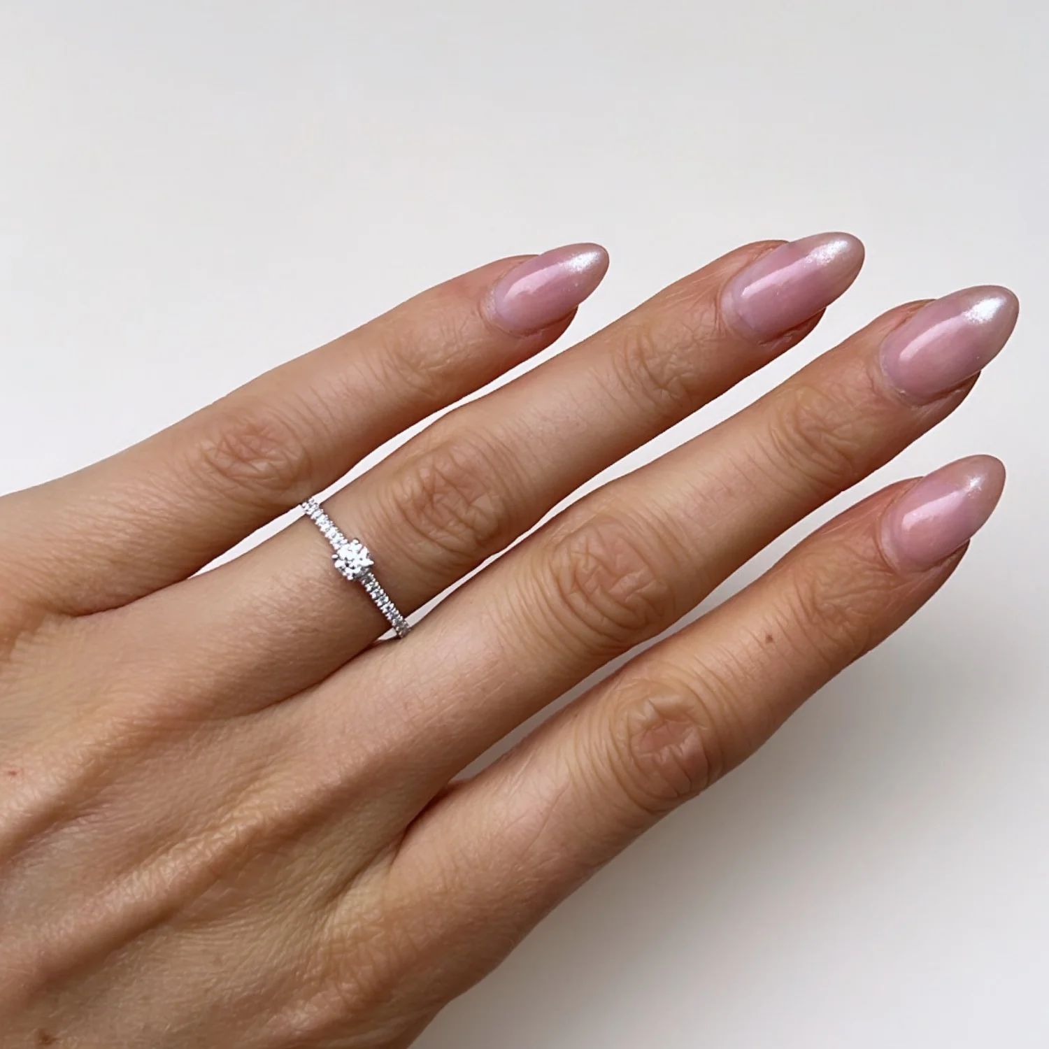 Solitaire on Diamonds Ring White Gold - Image 2