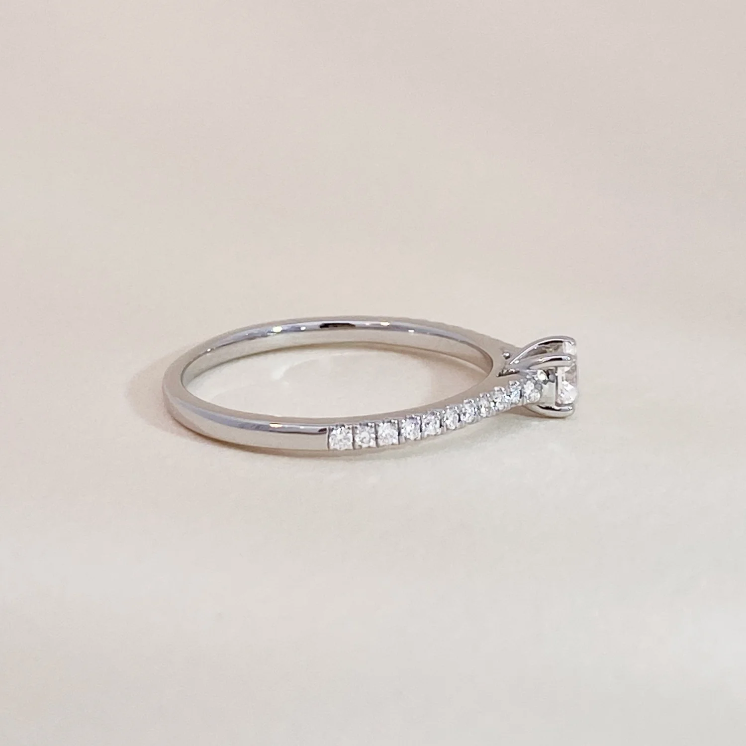 Solitaire on Diamonds Ring White Gold - Image 3