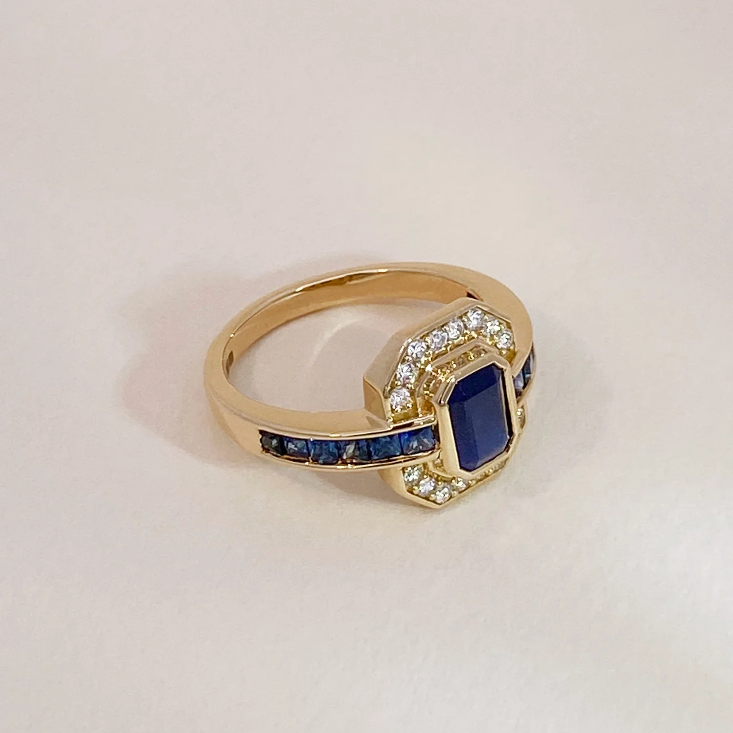 Unique Sapphire & Diamonds Ring - Image 5