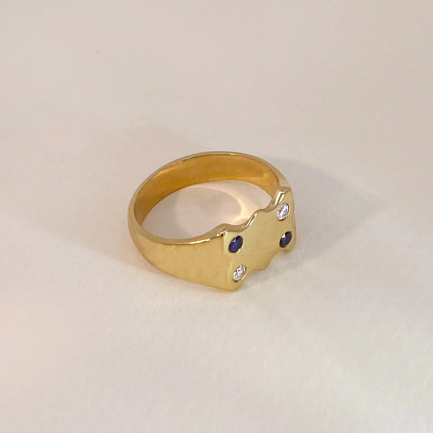 Vintage Unique Signet Ring - Image 5